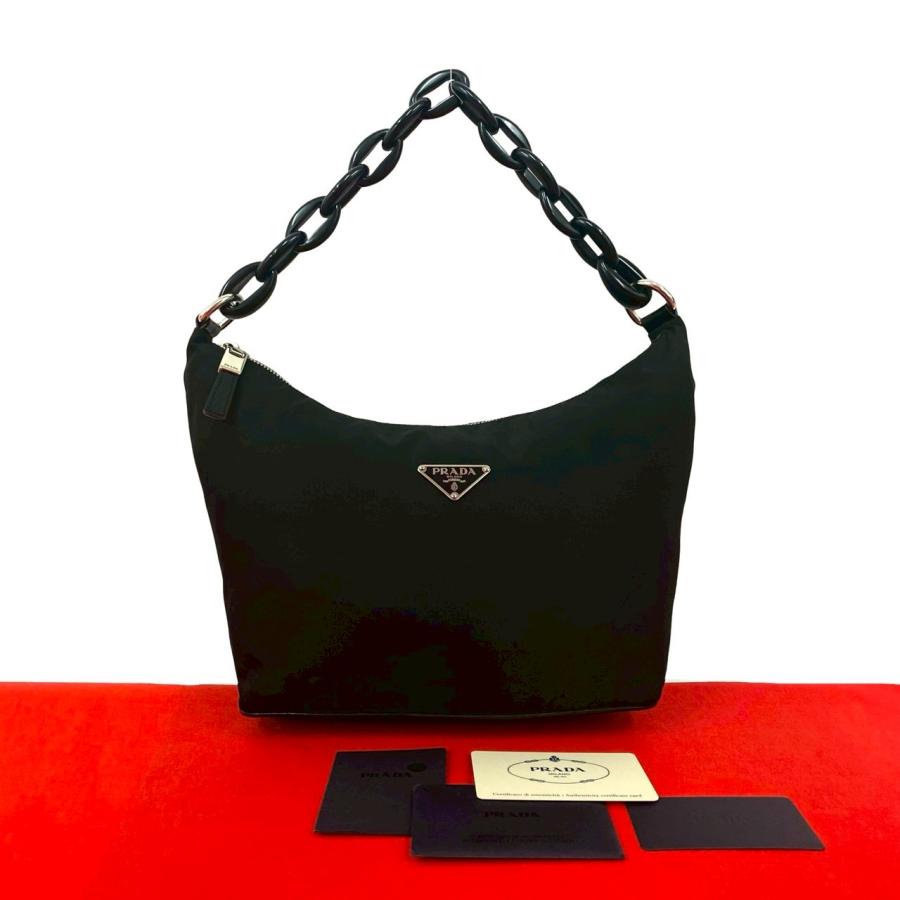 PRADA（プラダ） 極 美品 三角ロゴ プレート 金具 ナイロン