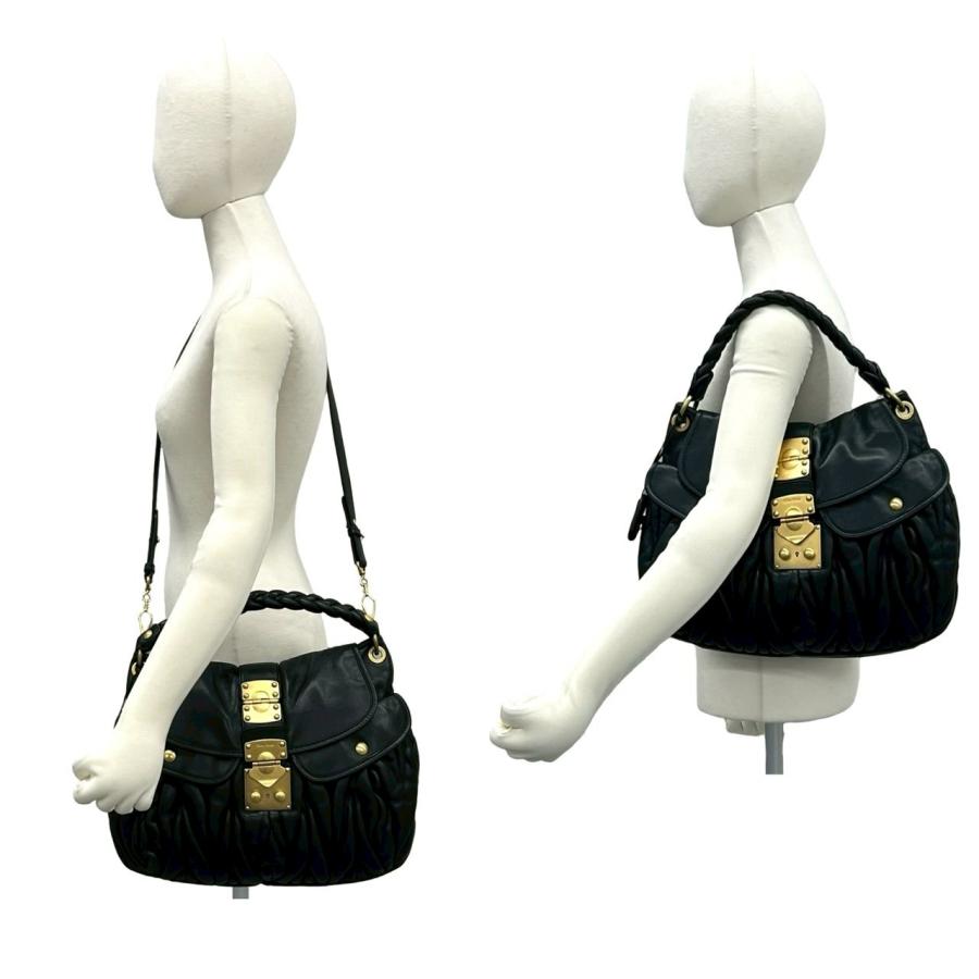 ［美品］MIU MIUマテラッセ ギャザー ハンドバッグ 2wayバッグ miu miu（ミュウミュウ） 極 美品 マテラッセ ロゴ 金具 レザー 本革