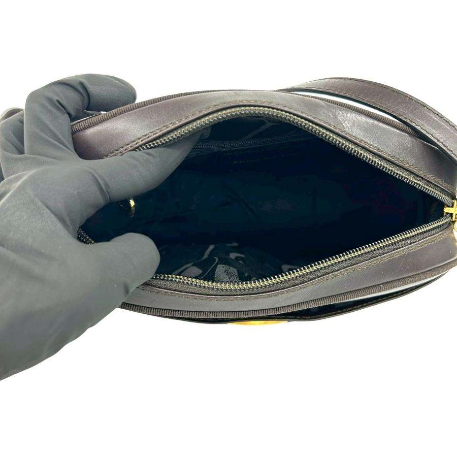 極 美品 Salvatore Ferragamo サルヴァトーレフェラガモ ヴィンテージ ヴァラ 金具 カーフ レザー 本革 ショルダーバッグ ブラウン 29141 極 美品 Salvatore Ferragamo サルヴァトーレフェラガモ ヴィンテージ