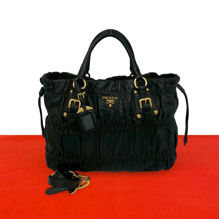 PRADA（プラダ） 極 美品 ロゴ 金具 ギャザー レザー 本革 巾着 2way