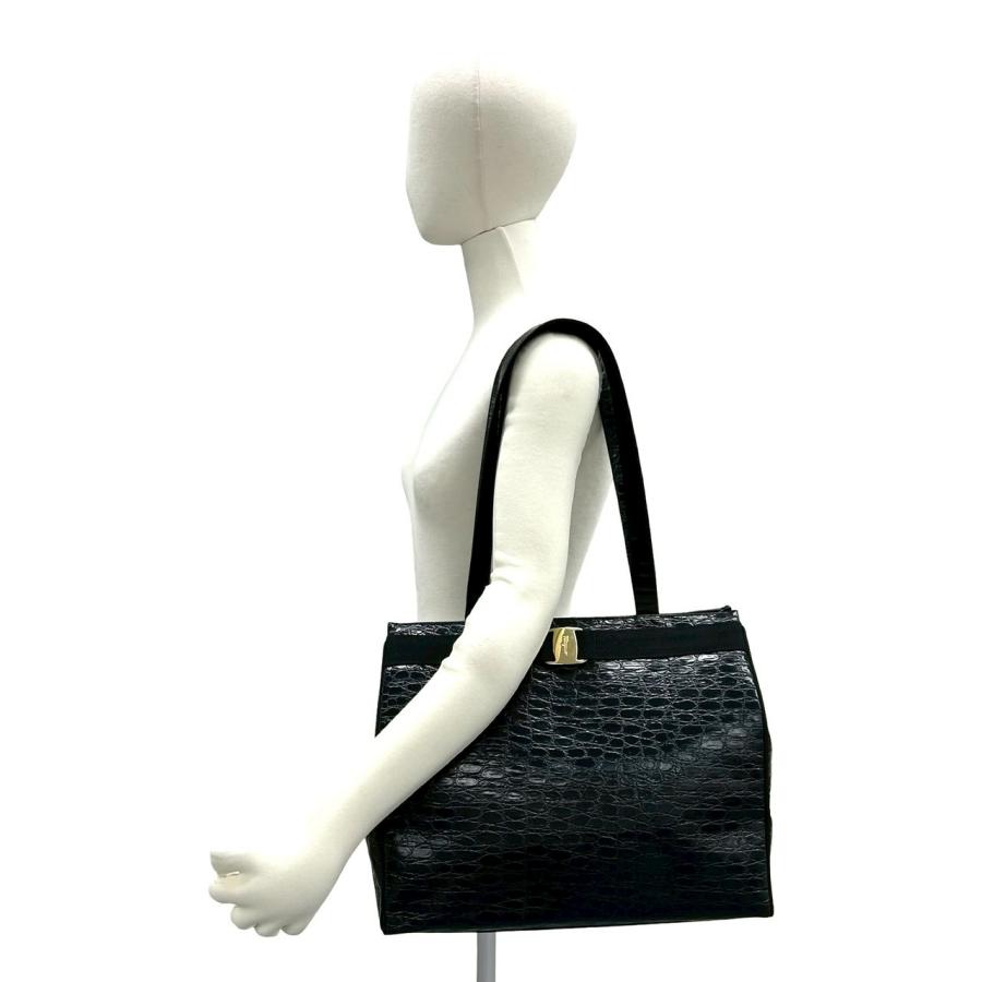 極 美品 Salvatore Ferragamo サルヴァトーレフェラガモ ヴァラ リボン