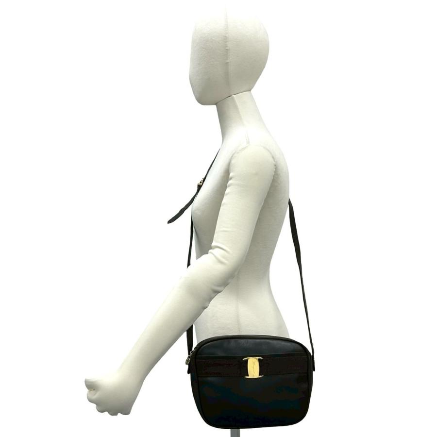 極 美品 Salvatore Ferragamo サルヴァトーレフェラガモ ヴァラリボン