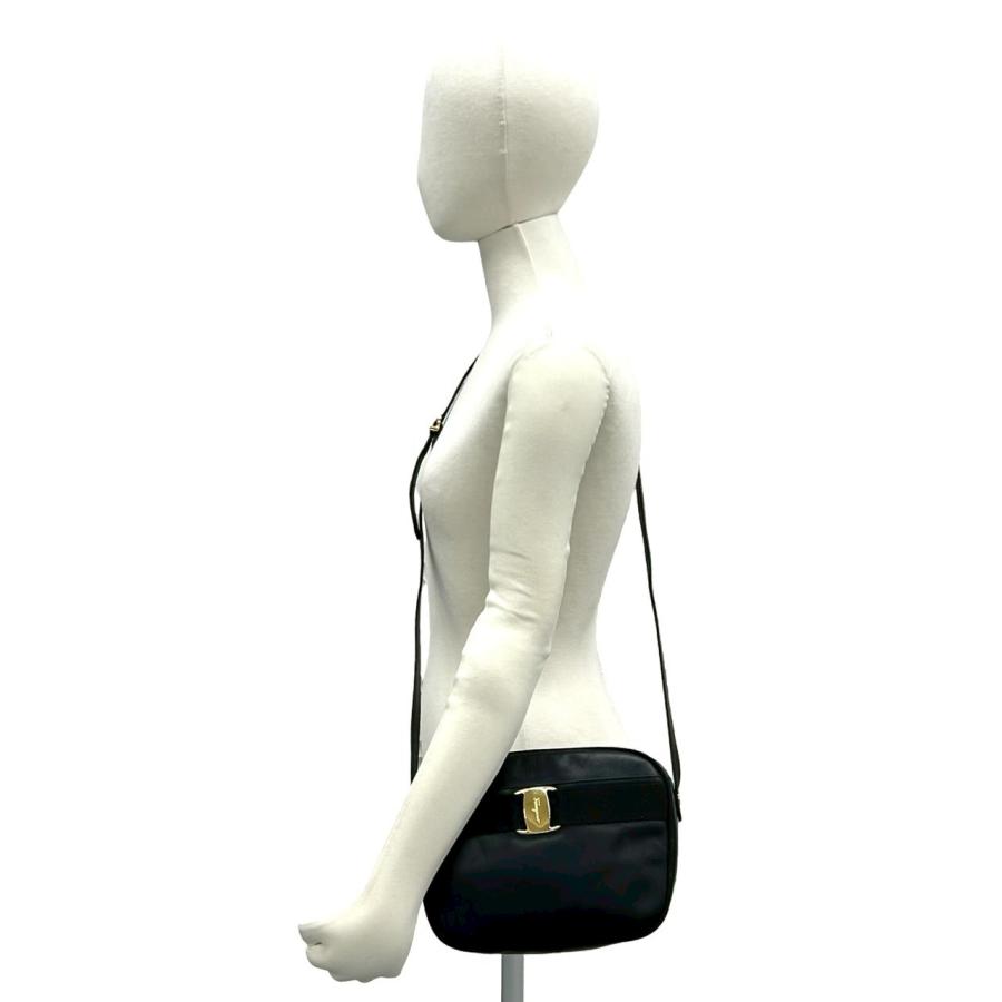 極 美品 Salvatore Ferragamo サルヴァトーレフェラガモ ヴァラリボン