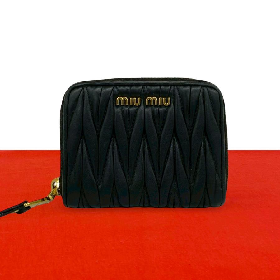 MIU MIUミュウミュウ ケース　マテラッセ　ラウンドファスナー miu miu（ミュウミュウ） 極 美品 ロゴ 金具 マテラッセ レザー 本革