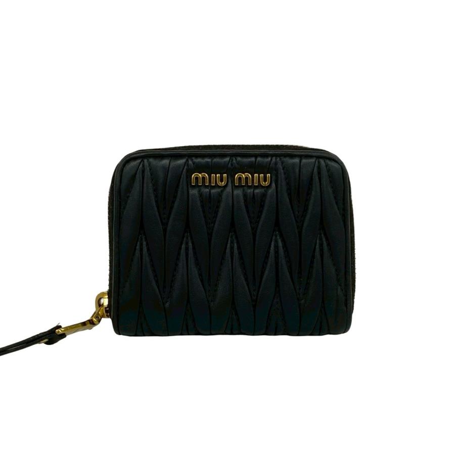 miu miu（ミュウミュウ） 極 美品 ロゴ 金具 マテラッセ レザー 本革 