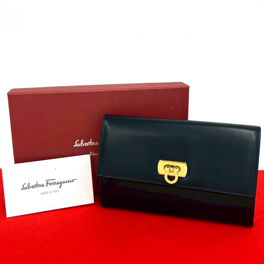 未使用品　箱付き　Salvatore Ferragamo 折り財布　ガンチーニ 極 美品 箱付き Salvatore Ferragamo サルヴァトーレフェラガモ