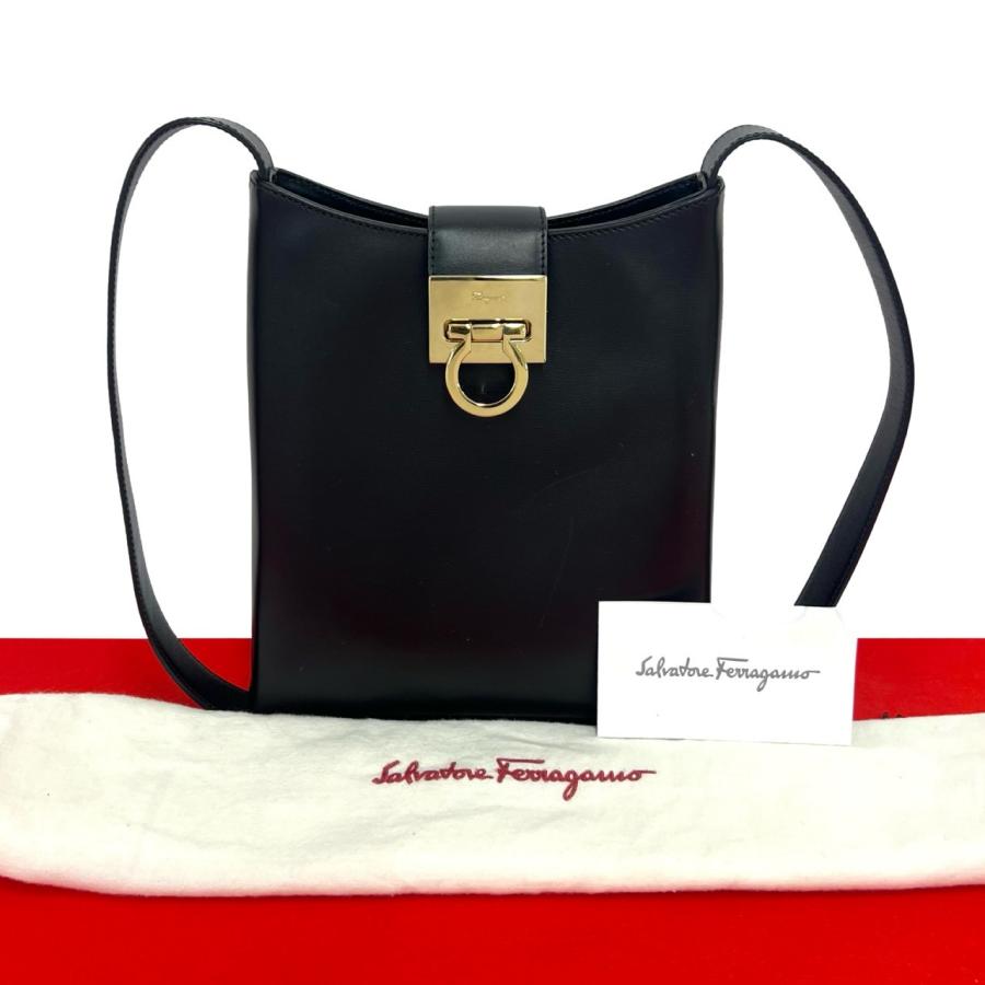 【極美品】 Ferragamo ガンチーニ ミニ ショルダーバッグ 保存袋付き 極 美品 袋付き Salvatore Ferragamo サルヴァトーレフェラガモ
