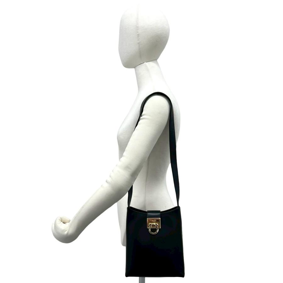 極 美品 袋付き Salvatore Ferragamo サルヴァトーレフェラガモ