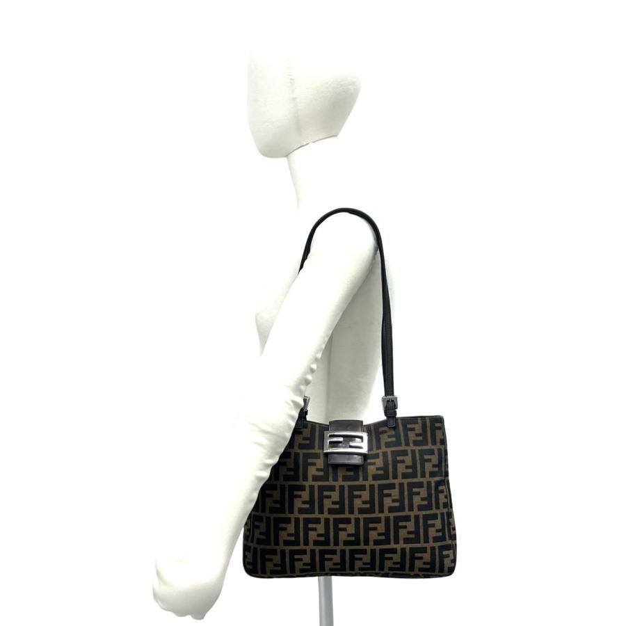 FENDI（フェンディ） 極 美品 ズッカ FF 柄 ロゴ 金具 キャンバス