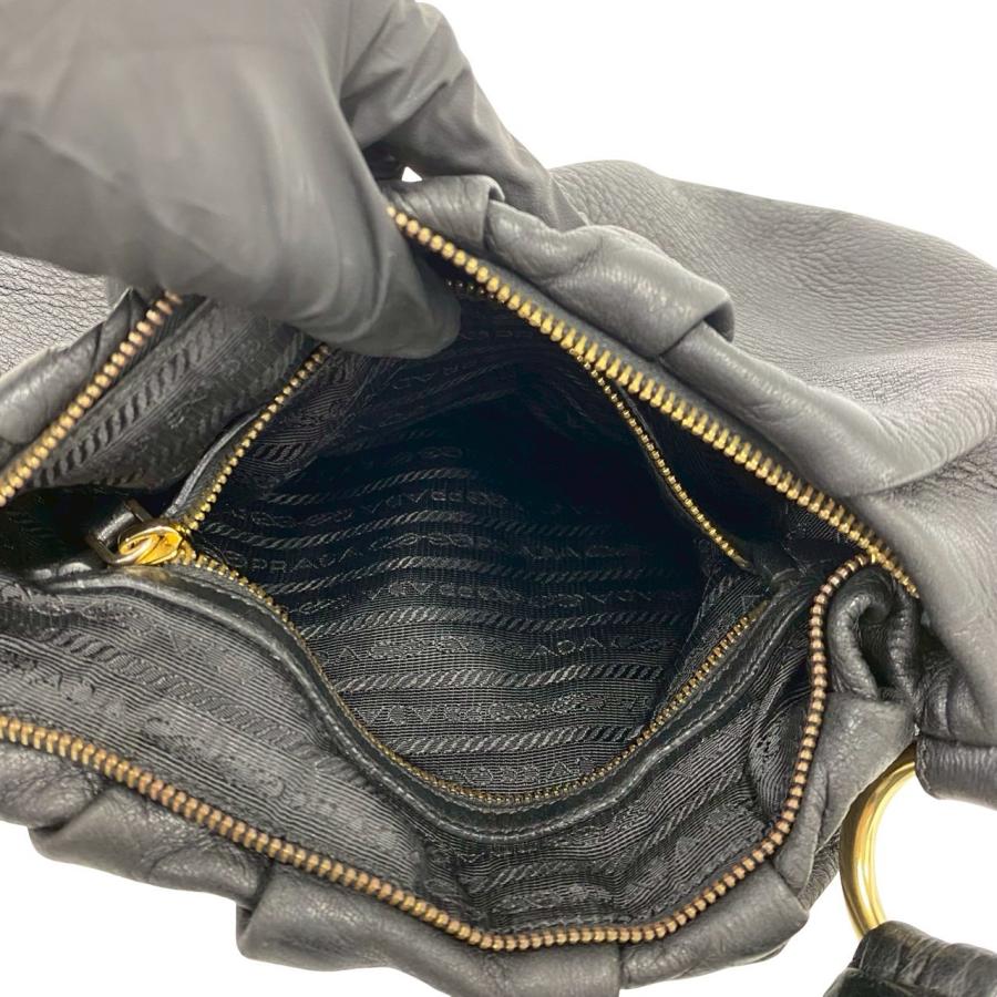 PRADA（プラダ） 極 美品 ロゴ ゴールド 金具 レザー 本革 セミ ワン
