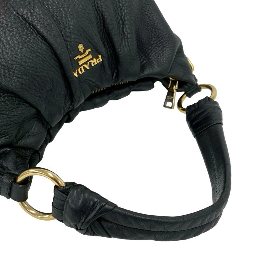 PRADA（プラダ） 極 美品 ロゴ ゴールド 金具 レザー 本革 セミ ワン