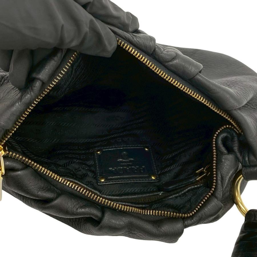 PRADA（プラダ） 極 美品 ロゴ ゴールド 金具 レザー 本革 セミ ワン