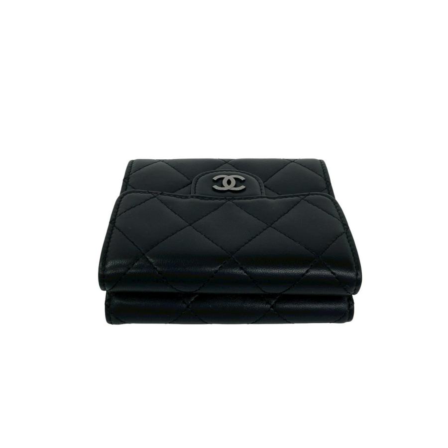 CHANEL（シャネル） ほぼ未使用 箱付き シール有 11番台 マトラッセ 