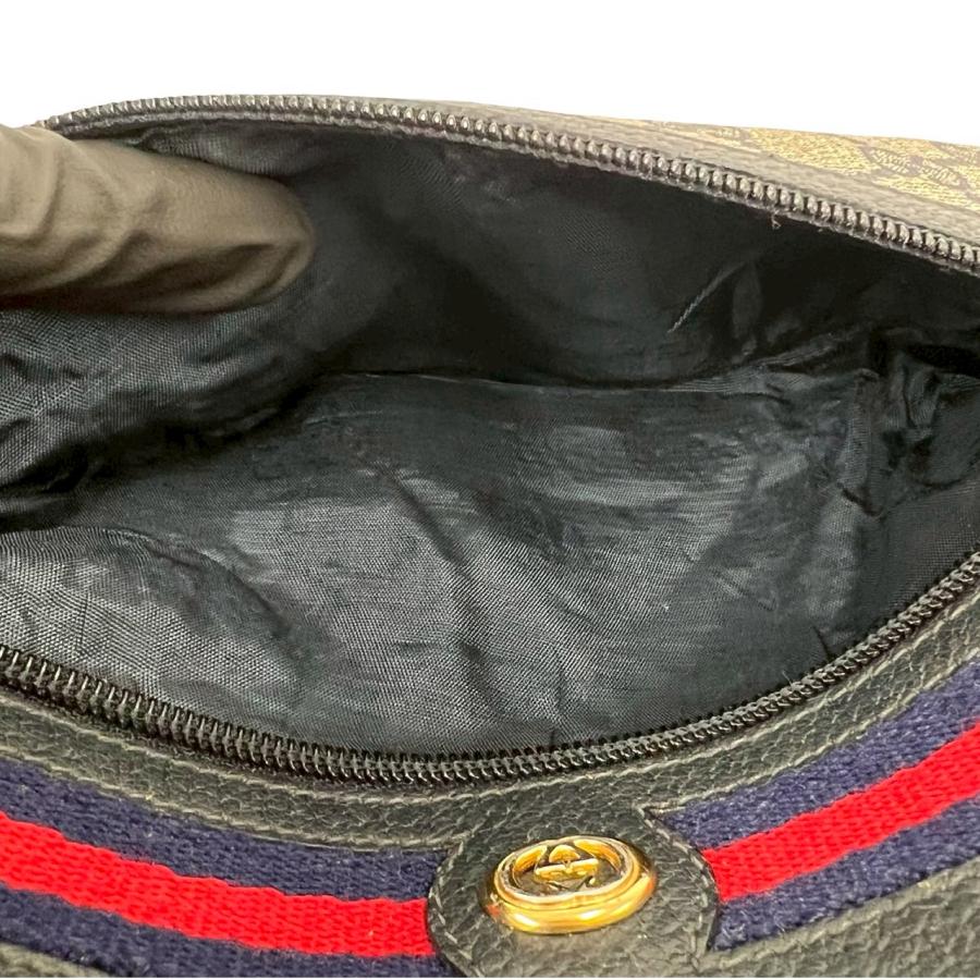 GUCCI（グッチ） 極 美品 オールドグッチ シェリーライン GG ロゴ 金具