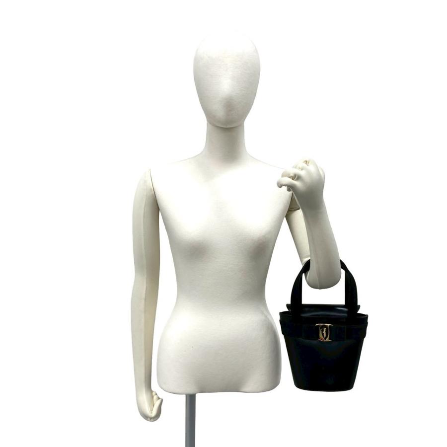 極 美品 箱付き Salvatore Ferragamo サルヴァトーレフェラガモ