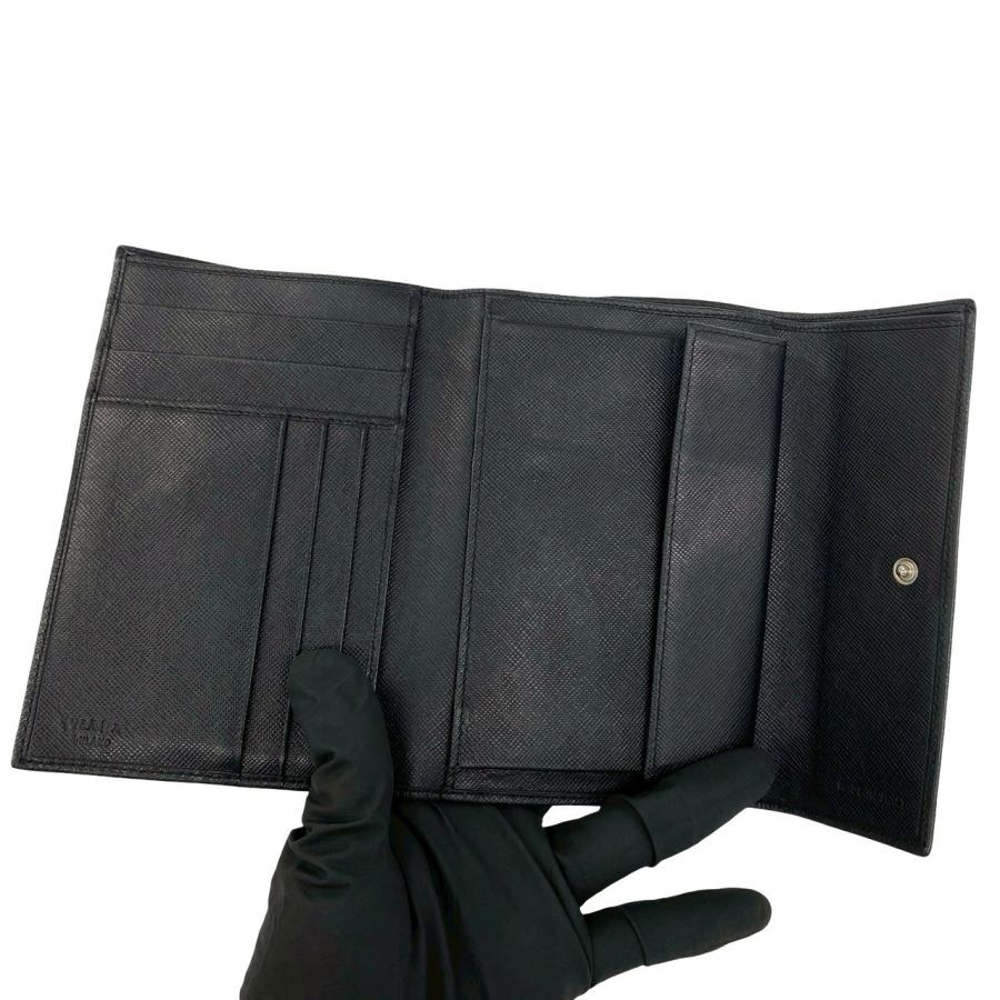 PRADA（プラダ） 極 美品 三角ロゴ プレート 金具 サフィアーノレザー