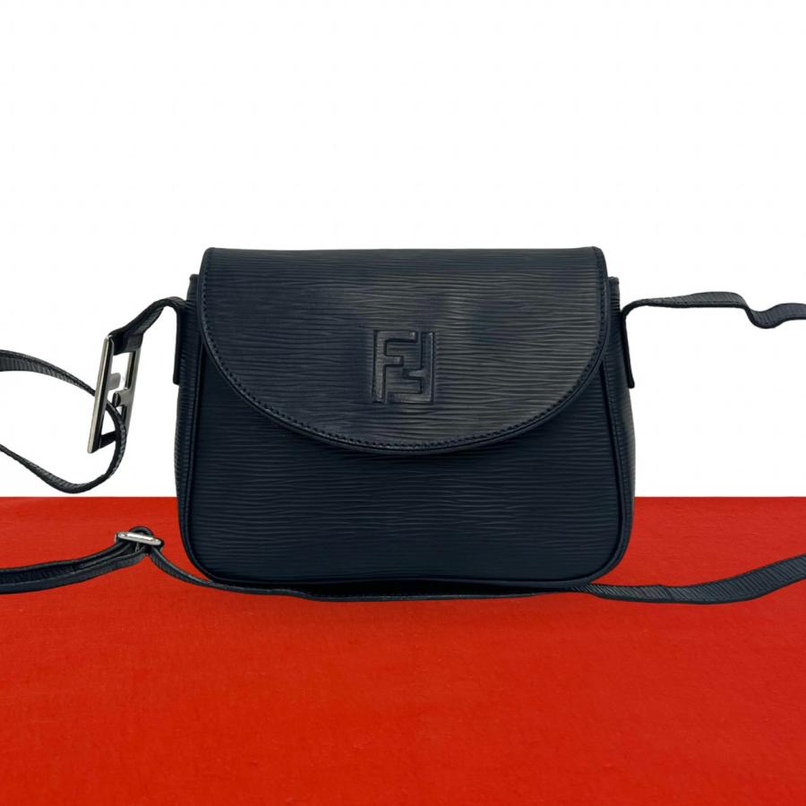 FENDI（フェンディ） 極 美品 ヴィンテージ FF ロゴ エピ レザー 本革 
