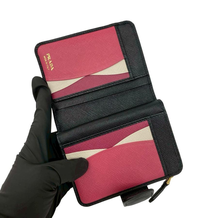 PRADA（プラダ） 極 美品 ロゴ 金具 サフィアーノ レザー 本革 二