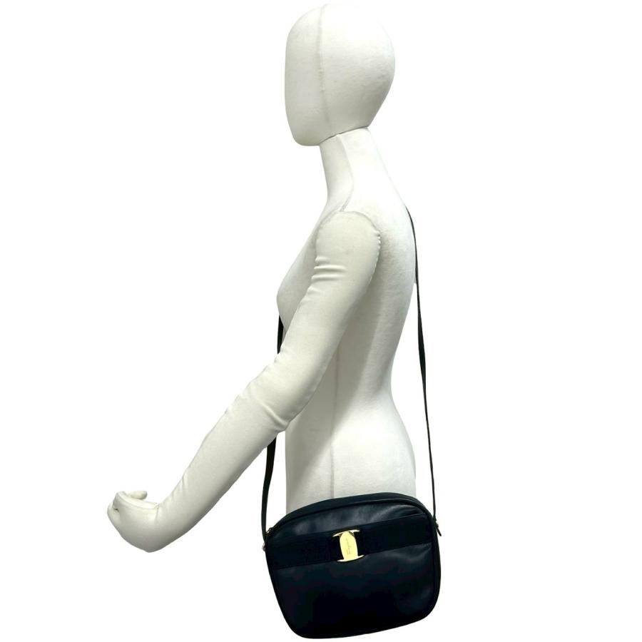 極 美品 Salvatore Ferragamo サルヴァトーレフェラガモ ヴァラリボン