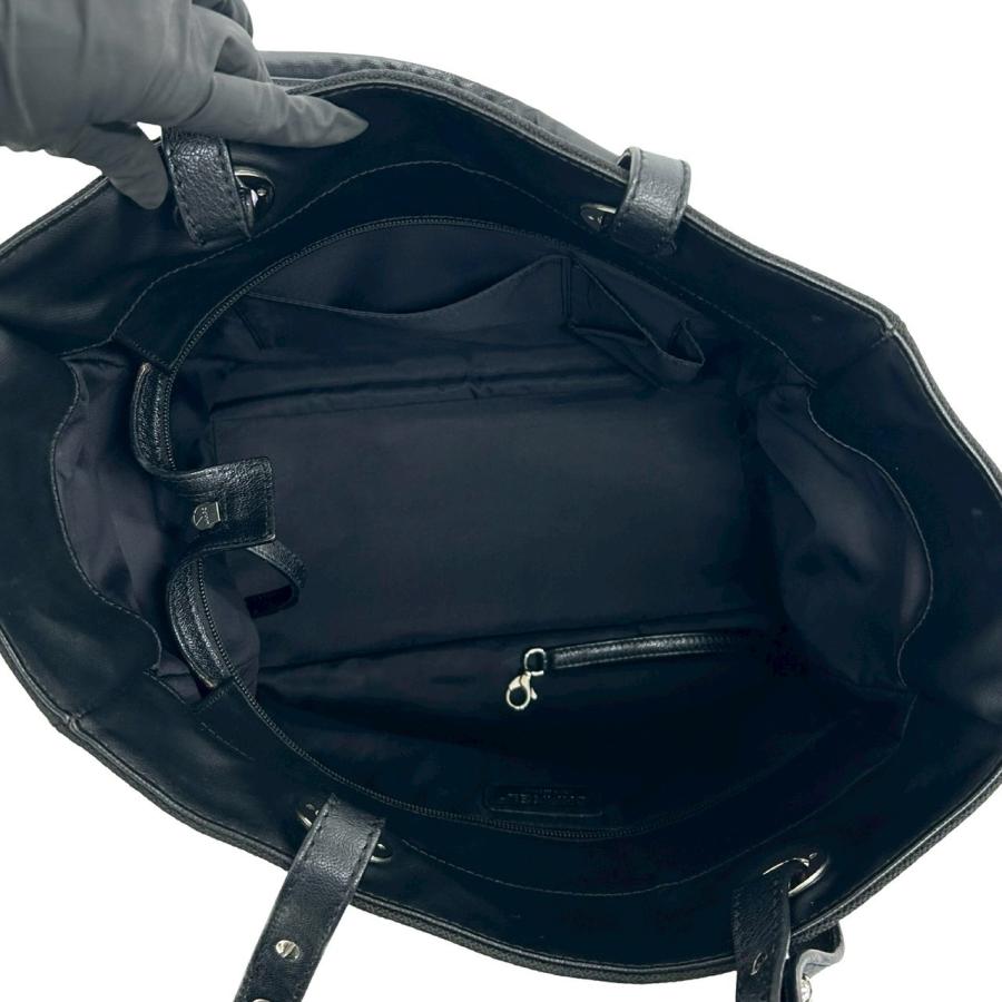 CHANEL（シャネル） 極 美品 保存袋付き カード シール有 11番台 パリ