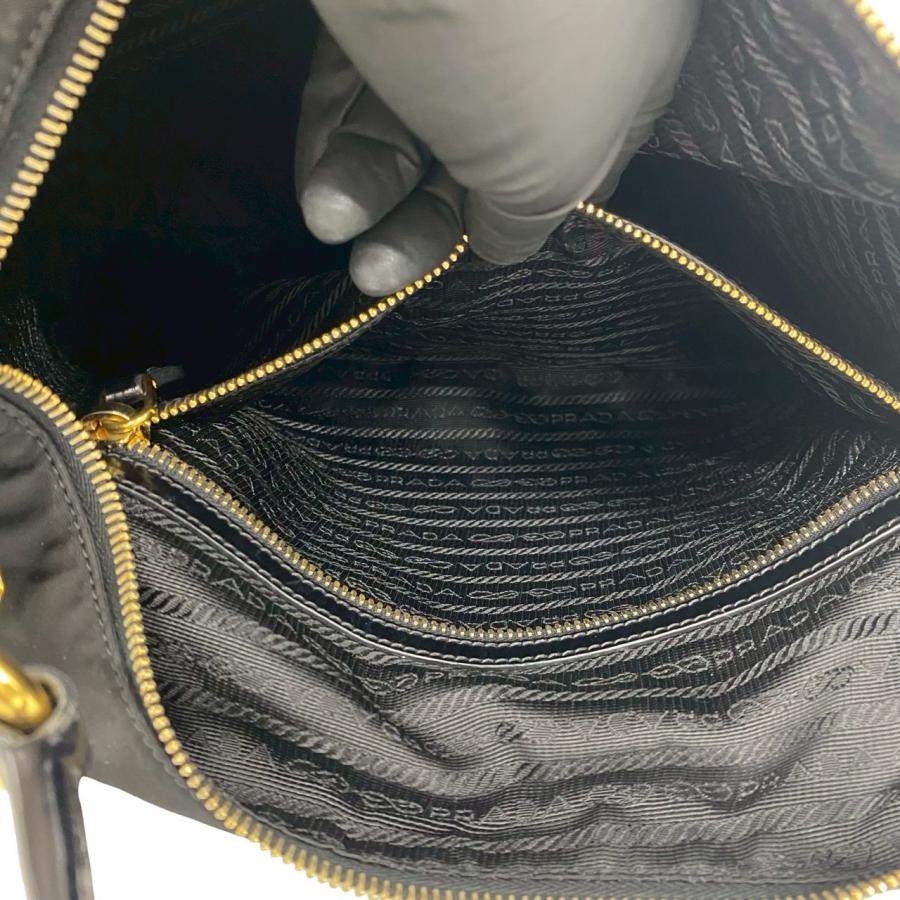 PRADA（プラダ） 極 美品 三角ロゴ 金具 ナイロン レザー 本革 ワン