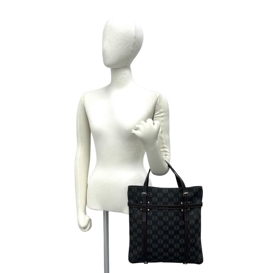LOEWE（ロエベ） 極 美品 袋付き リピート アナグラム 柄 ロゴ 金具