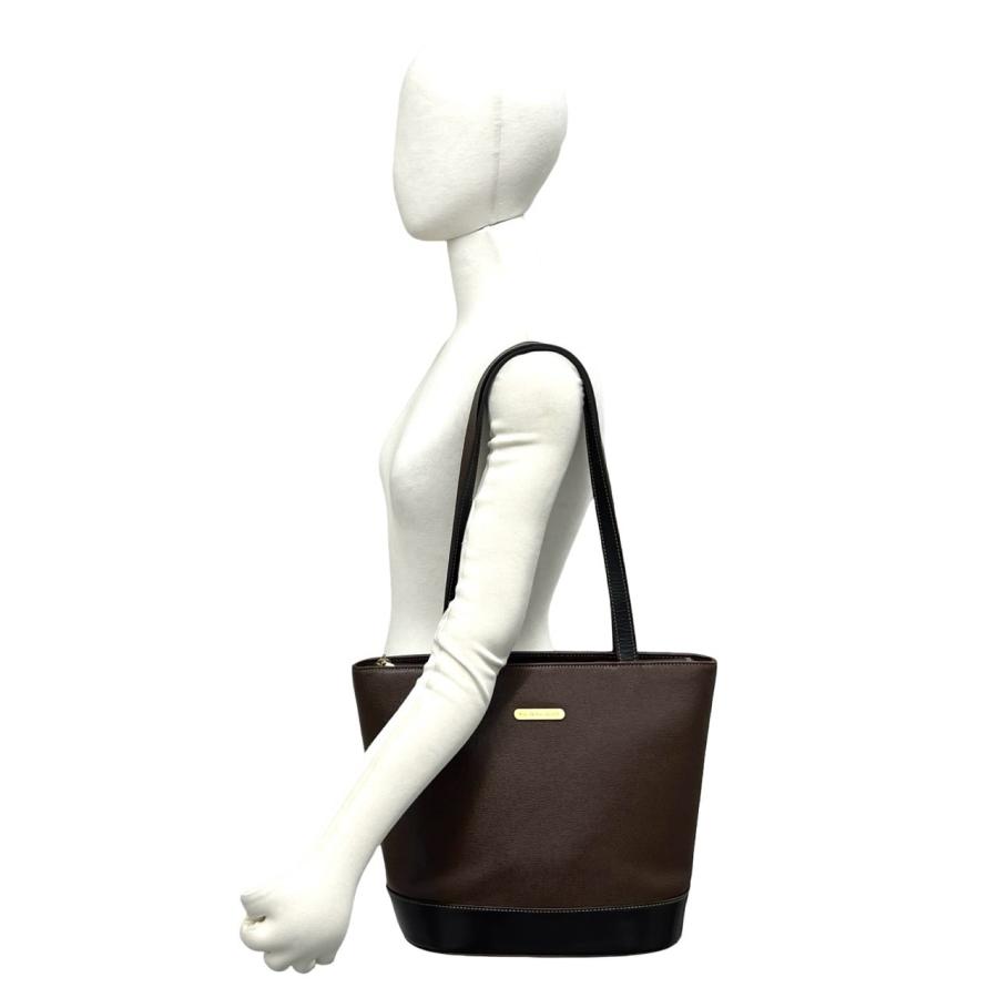 BURBERRY（バーバリー） 極 美品 ヴィンテージ ロゴ 金具 ノバチェック