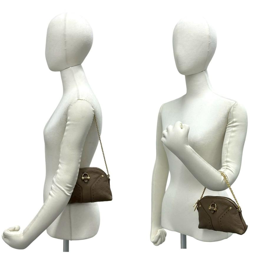 Yves Saint Laurent（イヴ・サンローラン） 極 美品 ミューズ レザー 