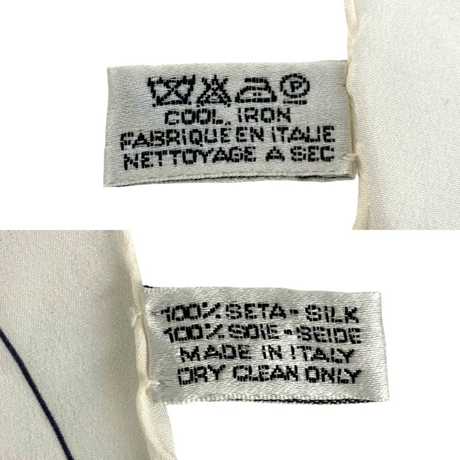 CHANEL（シャネル） 極 美品 箱付き ロゴ シルク スカーフ アイコン