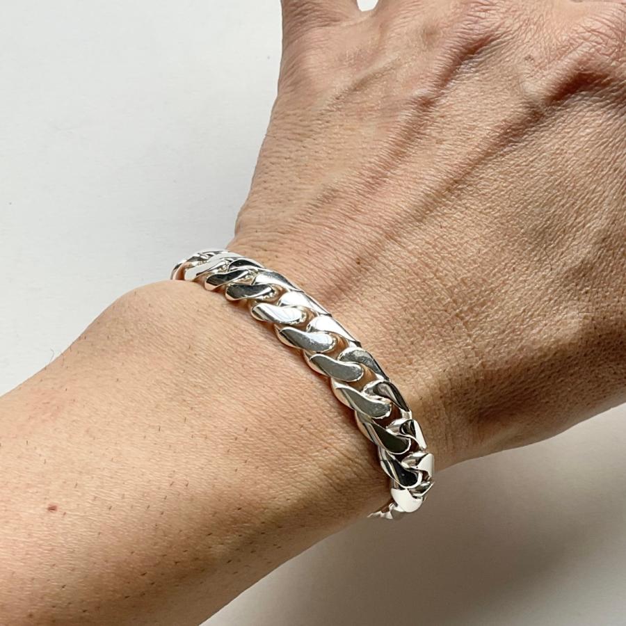 vintage Tiffany ヴィンテージティファニー 喜平チェーンブレスレット silver925     商品情報    vintageTiffany喜平ブレスレットsilver925全長21センチ最幅1センチ中古品です