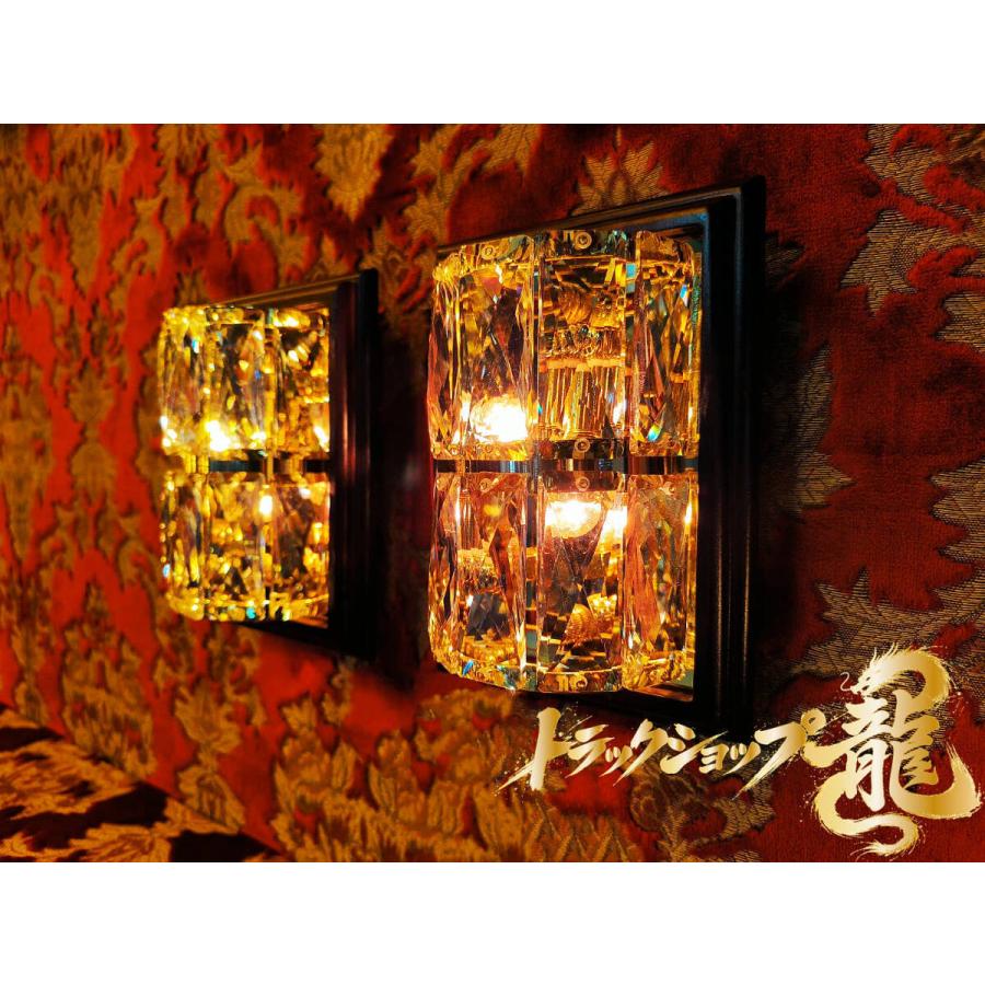 オリジナル！新品☆壁掛けシャンデリア 2個セット☆木枠土台 ゴールド