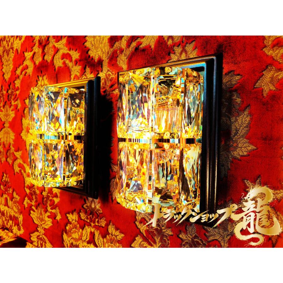 壁掛けシャンデリア オリジナル！新品☆壁掛けシャンデリア 2個セット☆木枠土台 ゴールド