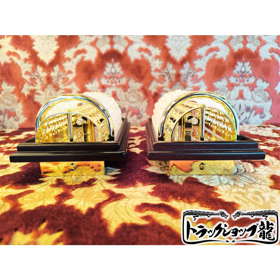 高品質 壁掛 トラック シャンデリア 2個セット木枠土台付き ゴールド