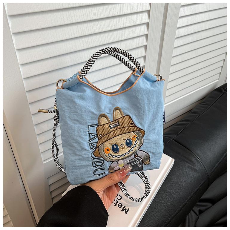 ラブブ　らぶぶ　ポップマート　韓国　購入　メッセンジャーバッグ　新品 POP MART THE MONSTERS ラブブ メッセンジャーバッグの通販 by