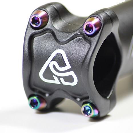 ステム用チタンボルト2本セット |  | 04