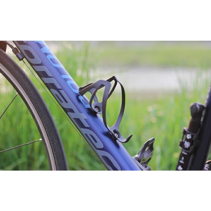 超軽量アンダー20g フルカーボンボトルケージ ペア（2ピース） |  | 01