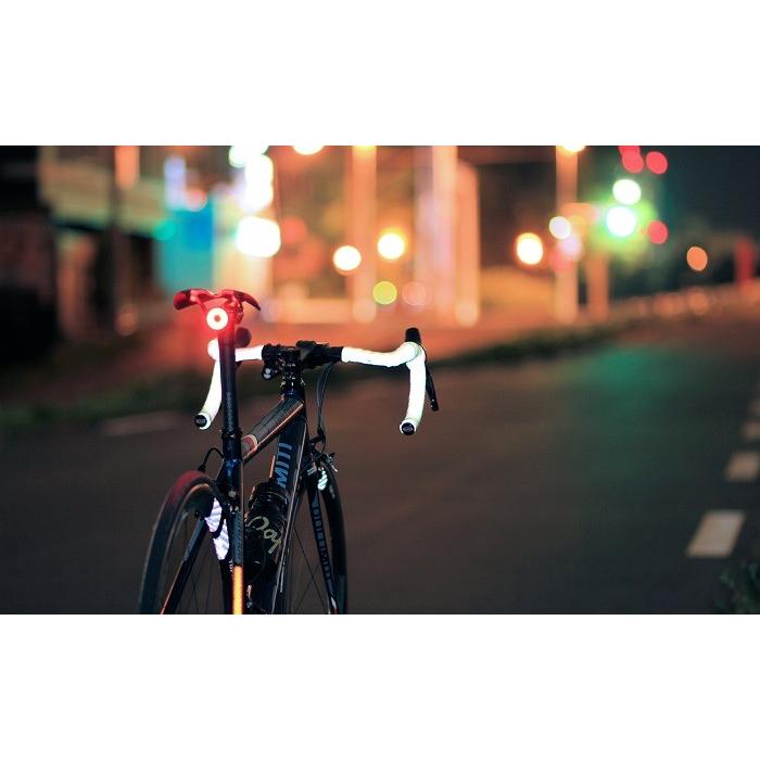 玉虫色に輝くバーテープ 『イリディセント』 : 自転車のライトを