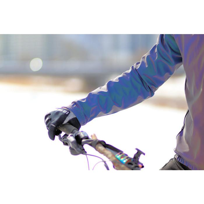 自転車 サイクルジャケット 虹色に輝く
