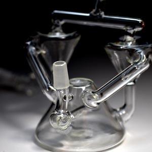 ガラスパイプ、ガラスボング Amazon.co.jp: ガラスボング hand sized glass bong 耐熱強化