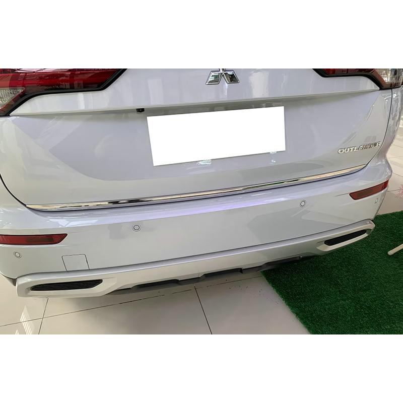 KUTOOK 新型アウトランダーphev テールゲートトリム アウトランダー GN
