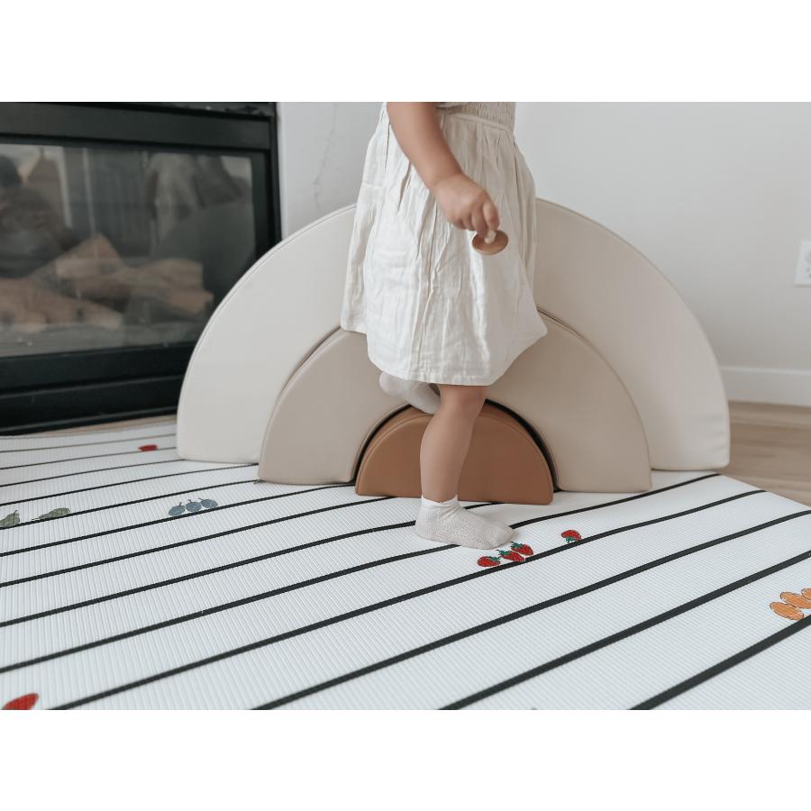 World of Eric Carle X Little Bot Baby Play Mat (Ofie mat, Caterpillar Pop + Zen line) |  | 05