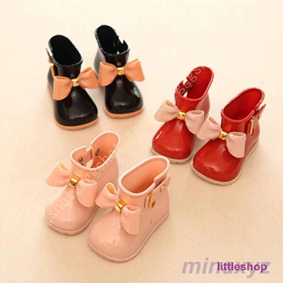 キッズ レインブーツ 女の子 ガールズ リボン こども レインブーツ 軽量 シューズ 一体成型 水遊び 滑らない 雨の日 梅雨?策 入園 通学 かわいい フラット | ブランド登録なし