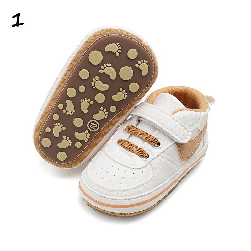 【新品未使用タグ付】バーバリー　ファーストシューズ　スニーカー ベビー BURBERRY（スニーカー）のフリマアイテム一覧