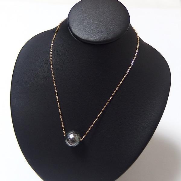 お買い得！ パール ネックレス 華真珠 K18 イエローゴールド 8mm 8ミリ珠 特殊カット技術 タヒチ真珠 ペンダント パール 真珠 40cm 長さ調節可能(アジャスター付き) 【3723228671】(20045円)