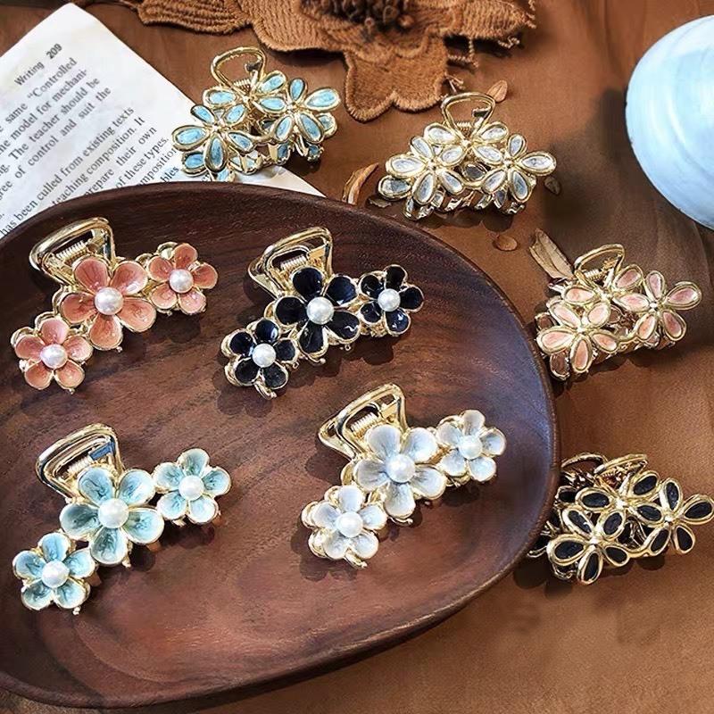 バンスクリップ ミニ ハーフアップクリップ 前髪クリップ 花柄 ヘアクリップ 小さ目 おしゃれ アクセサリー 髪留め 小 大人かわいい レディース 前髪 クリップ C1 Live Nows 通販 Yahoo ショッピング