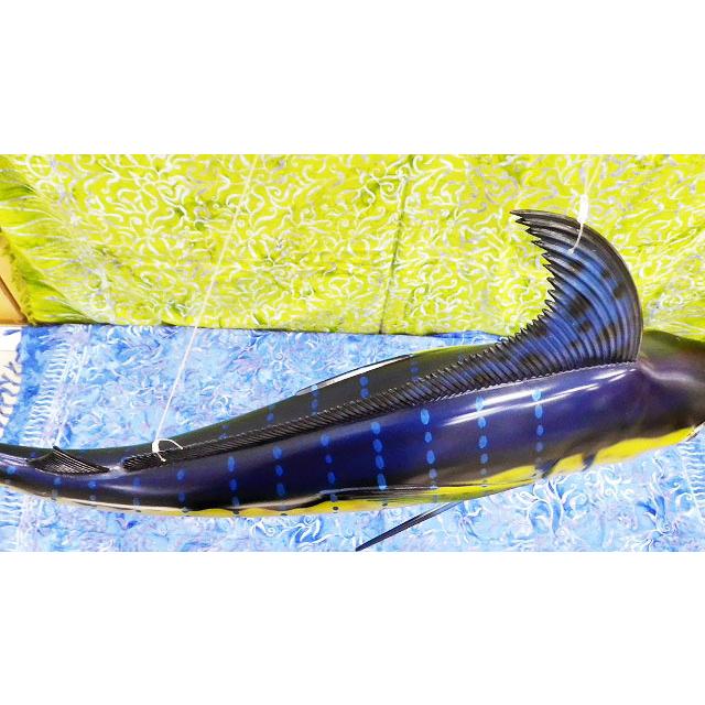 カジキマグロの吻だと知らされました。 巨大カジキの吻飾り (長さ=1メートル、重量=1.4kg)