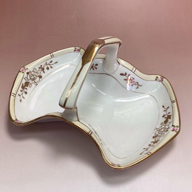 イギリス　里帰り　オールドノリタケ　トレー　小物　薔薇　金盛り　マルキ イギリス 里帰り オールドノリタケ トレー 小物 薔薇 金盛り マルキ