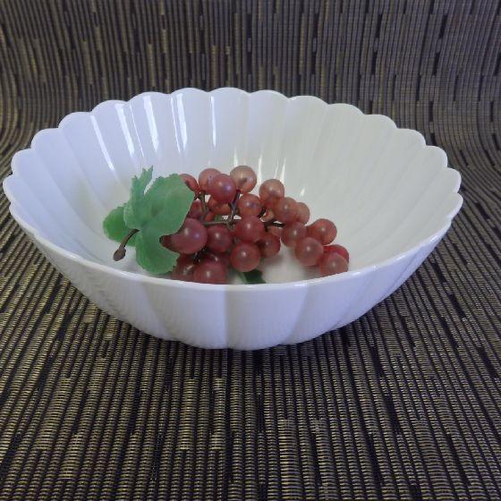 賞美堂　其泉　有田焼　丼　美品 賞美堂 有田焼 白磁 菊割り 丼(大) 其泉 引き出物 得トクセール