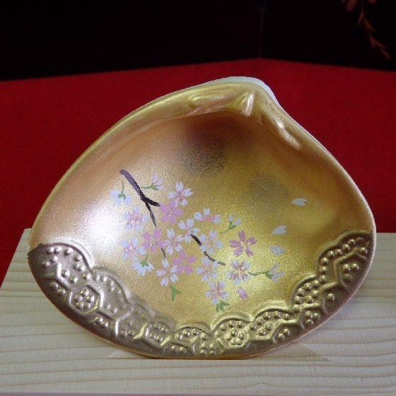 瀬戸・須原陶磁工房 錦彩 貝合わせ(桜) 飾り台付き : リビングT&S