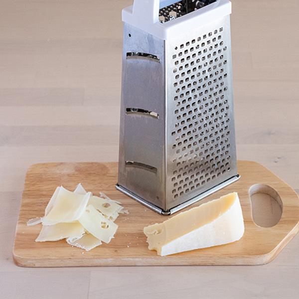 おろし器 チーズ用 チーズロワイヤル エッチング4面チーズグレーター （ チーズおろし器 チーズ削り チーズグレーダー ）｜livingut｜03
